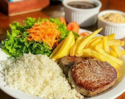 Imagem da notícia Pensando no almoço? Sala Vip Espetos te espera com almoço delicioso a partir de R$14,90 em Costa Rica